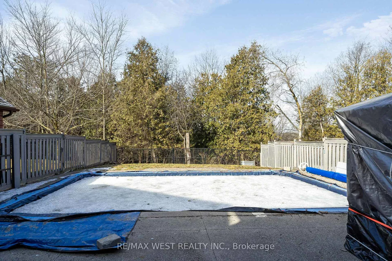 99, Gray Park, Bolton West, Caledon
