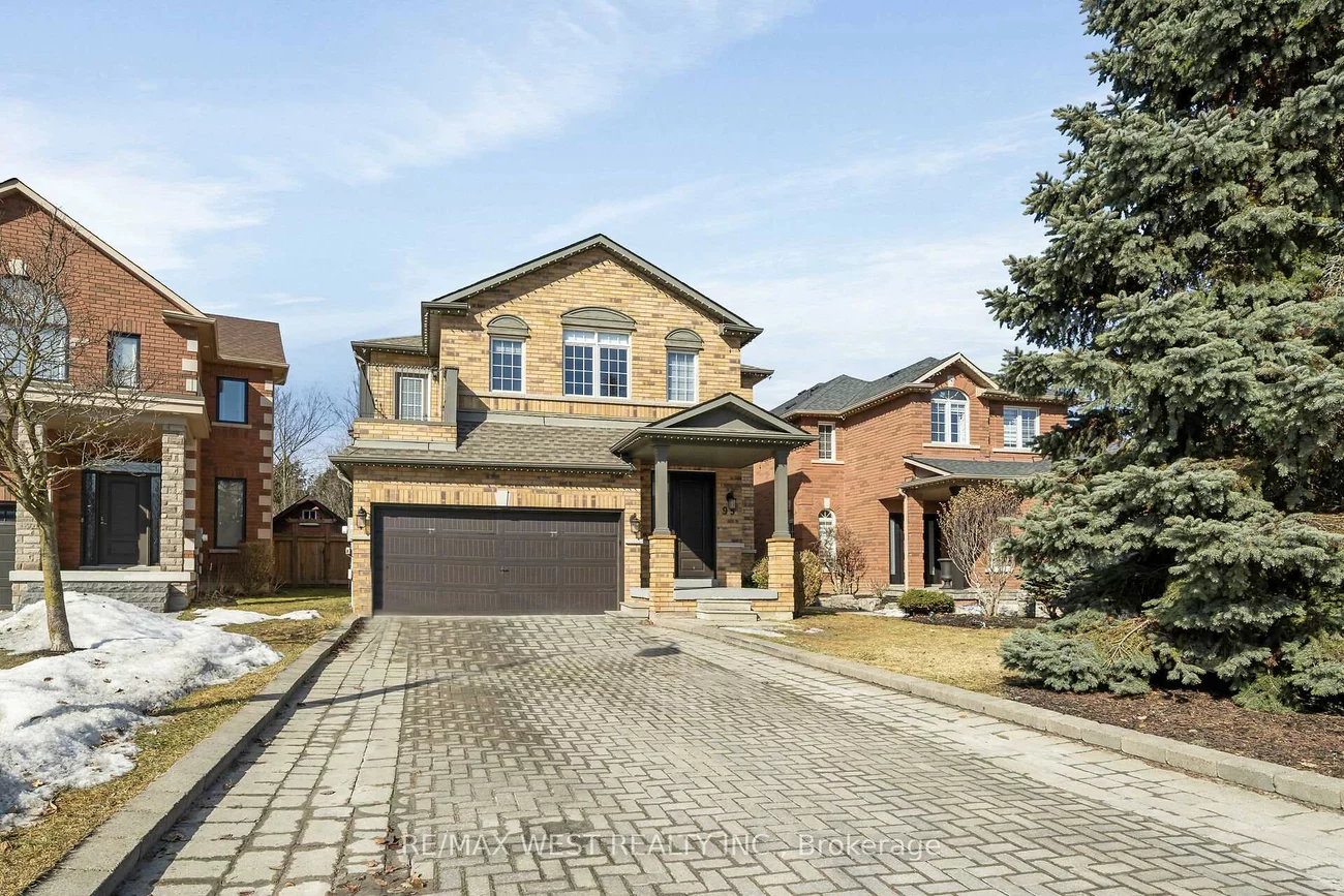 99, Gray Park, Bolton West, Caledon