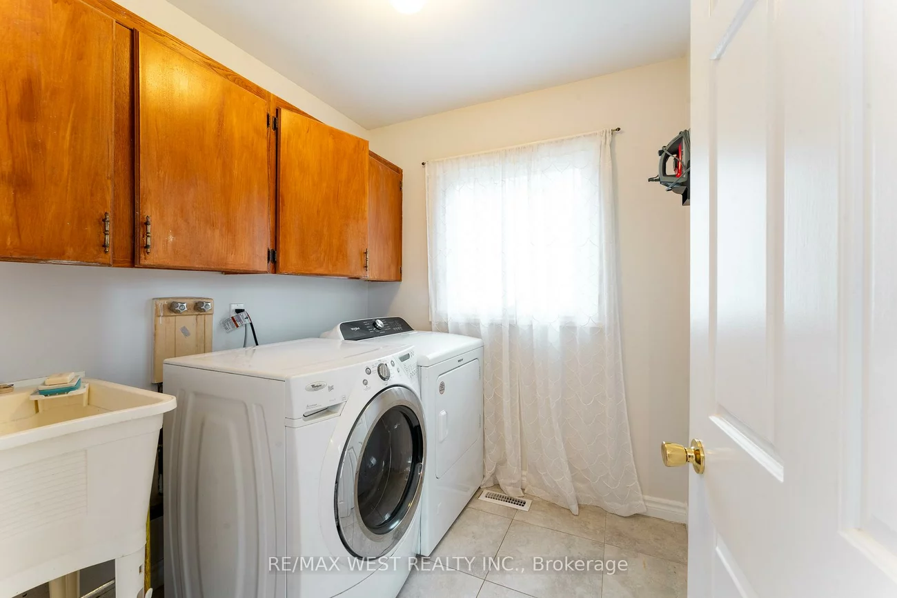 3, Field Crest, Inglewood, Caledon