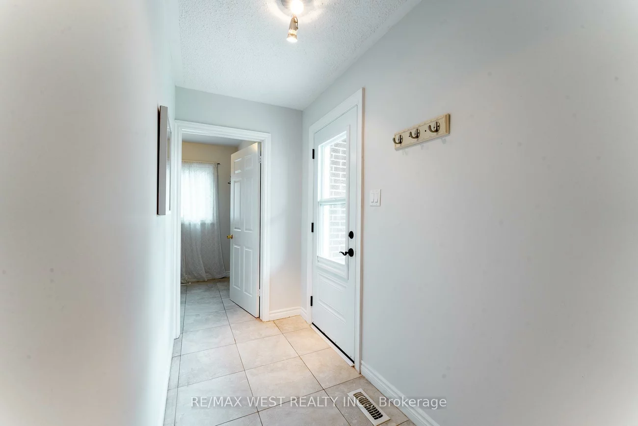 3, Field Crest, Inglewood, Caledon