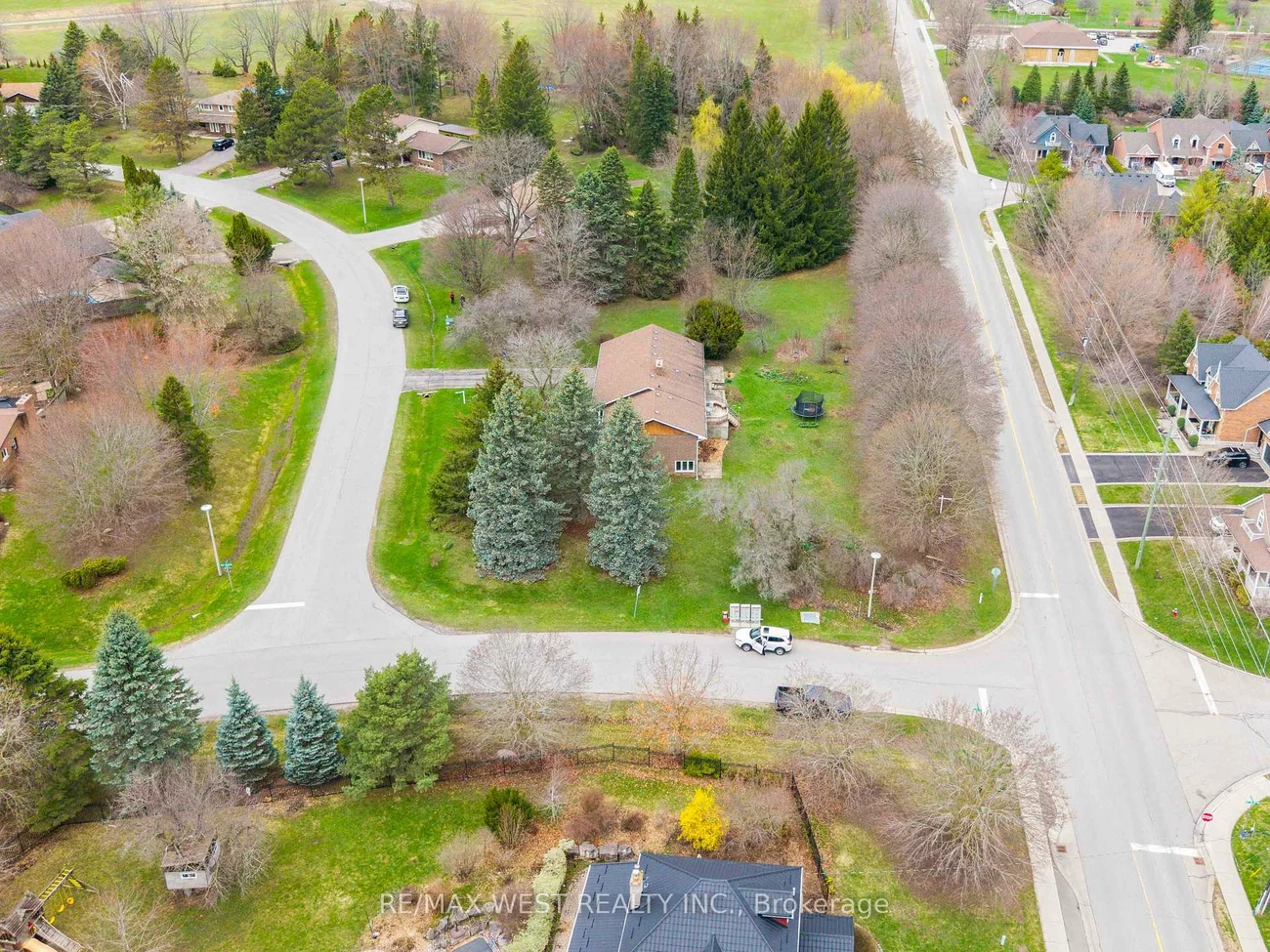 3, Field Crest, Inglewood, Caledon