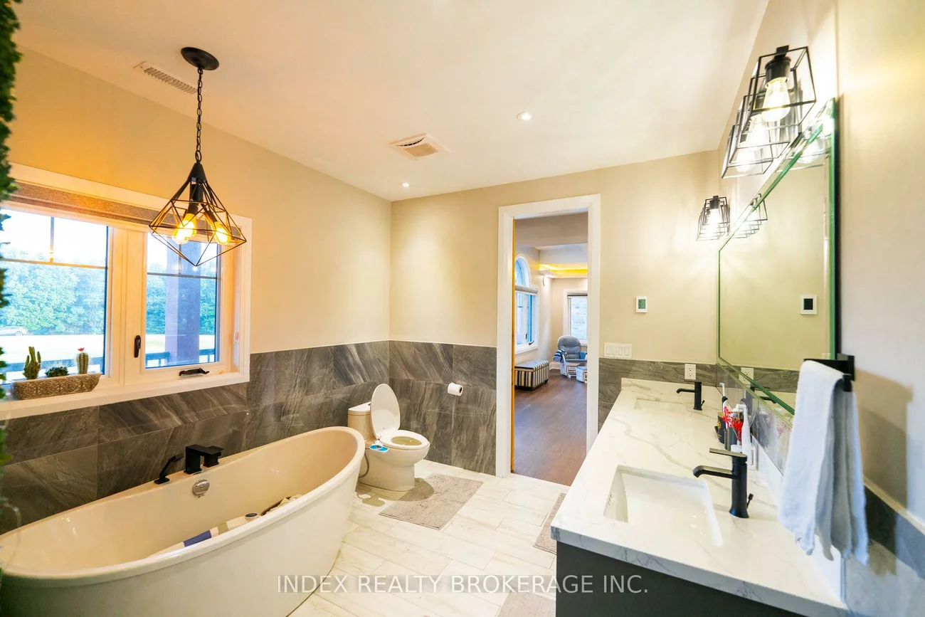20, Glassford, Caledon Village, Caledon