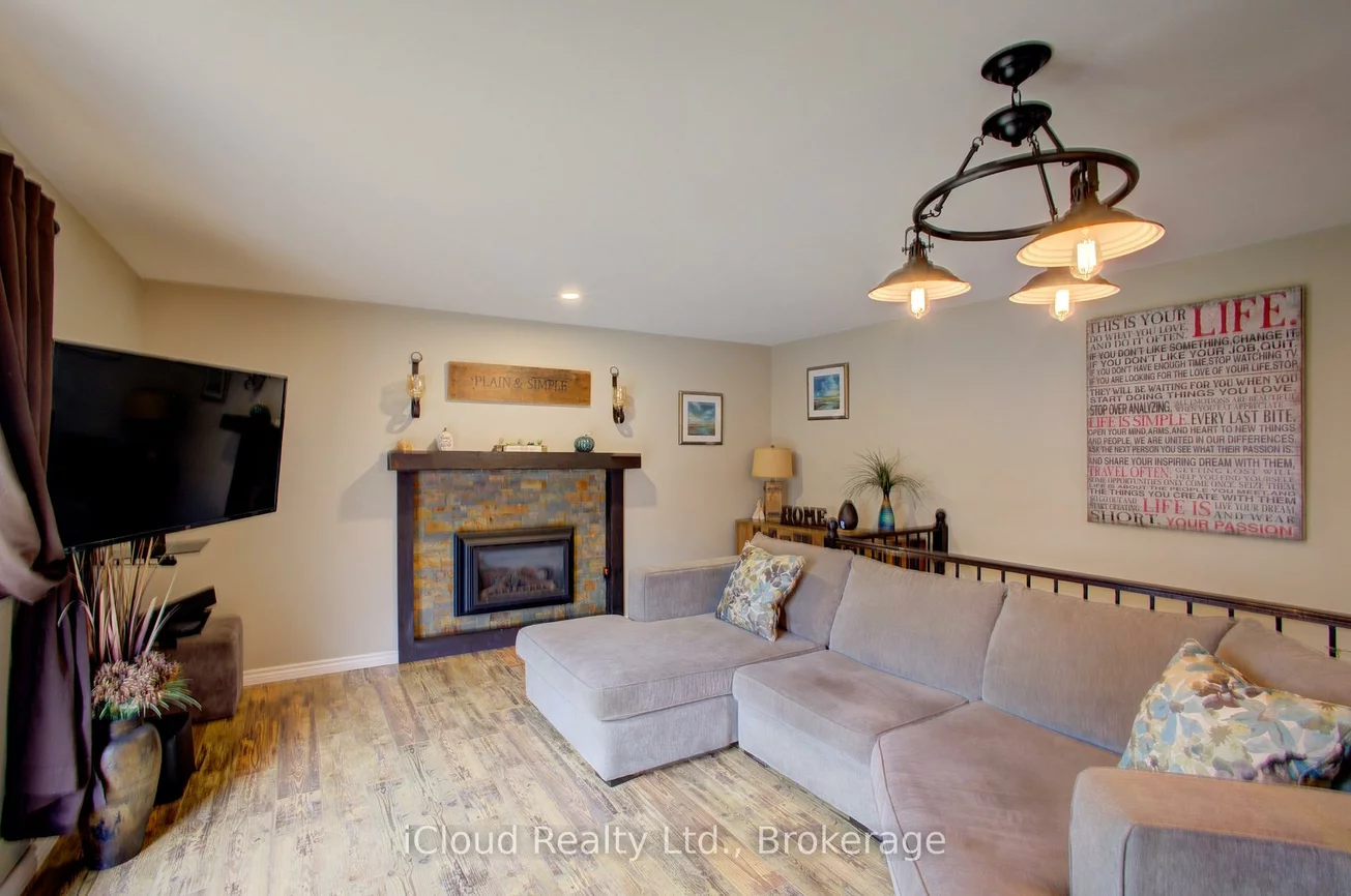 17, Agnes, Alton, Caledon