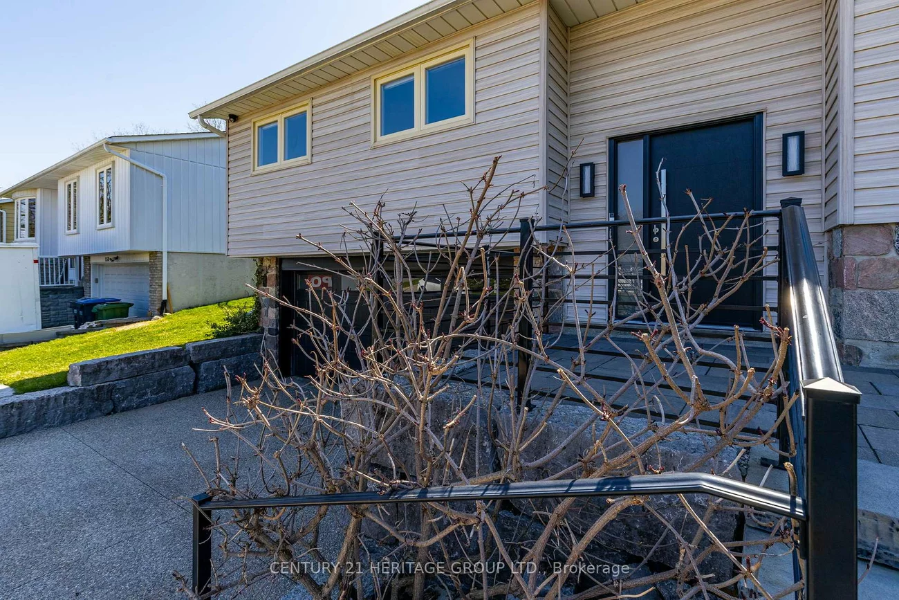 154, Ridge, Bolton West, Caledon