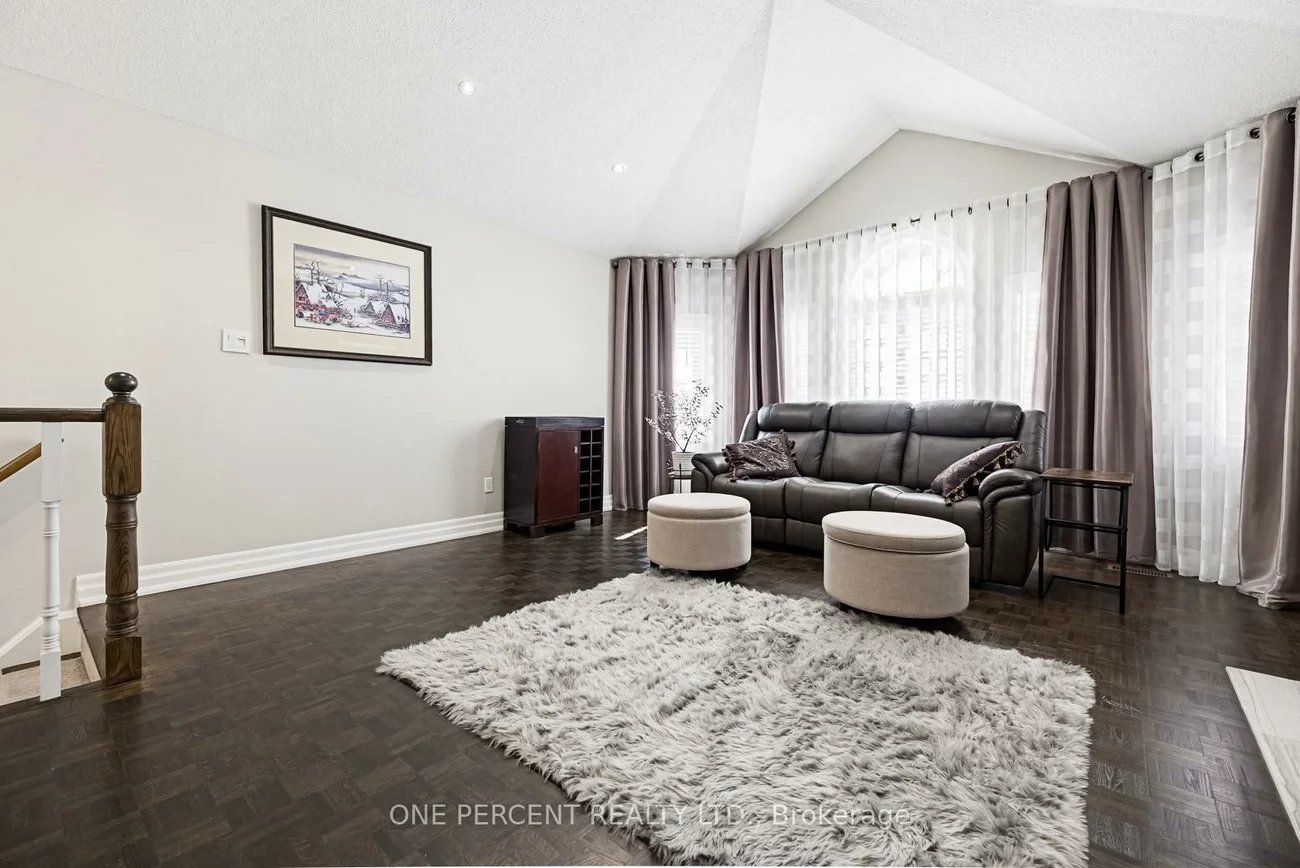 36, Coachwood Manor, Bolton East, Caledon