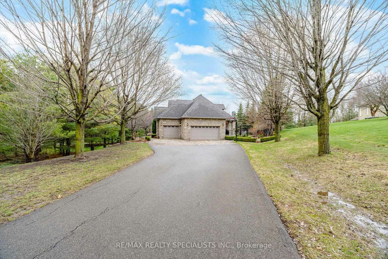 2, Valley Hill, Palgrave, Caledon