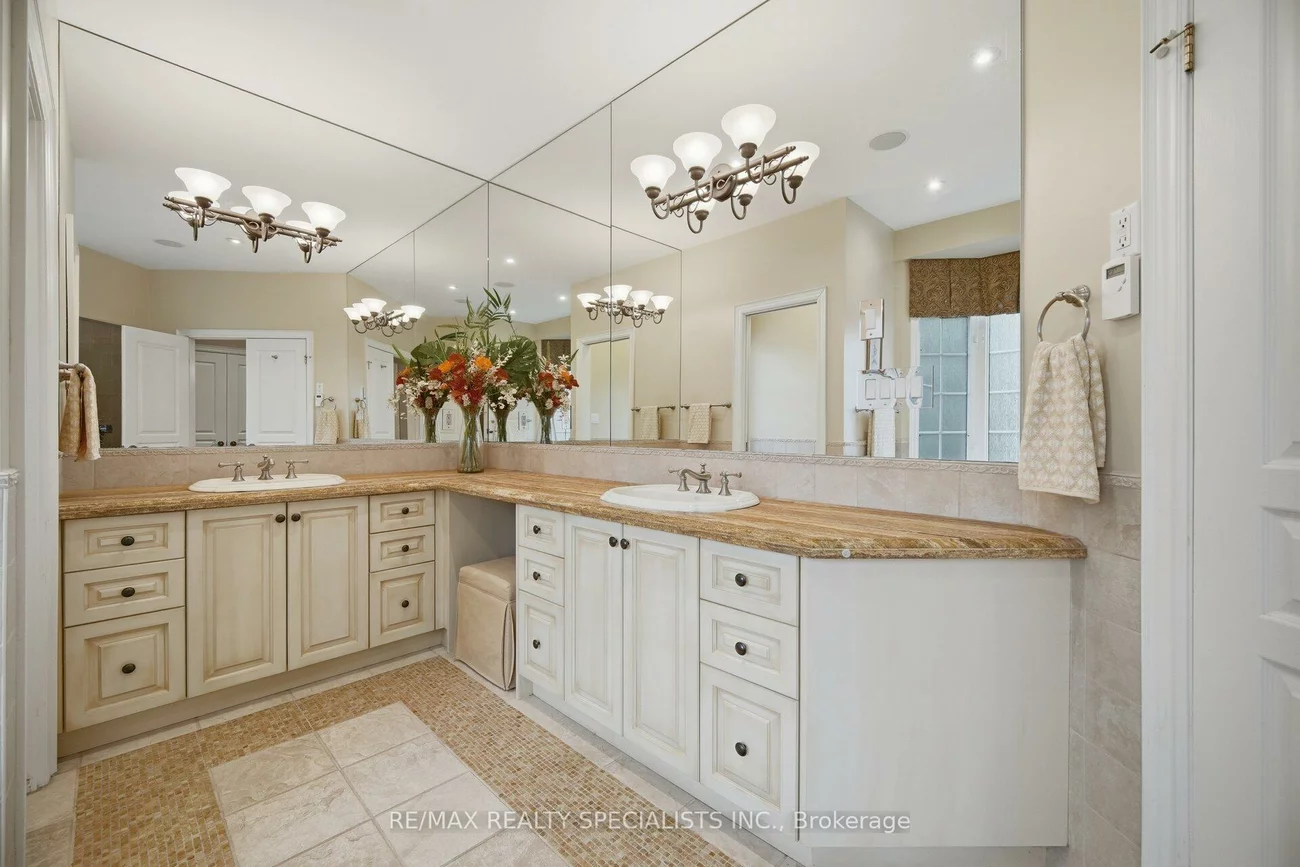 2, Valley Hill, Palgrave, Caledon