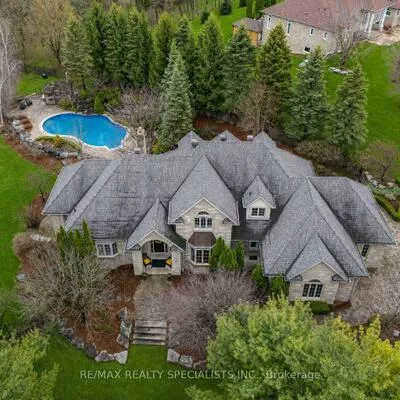 2, Valley Hill, Palgrave, Caledon