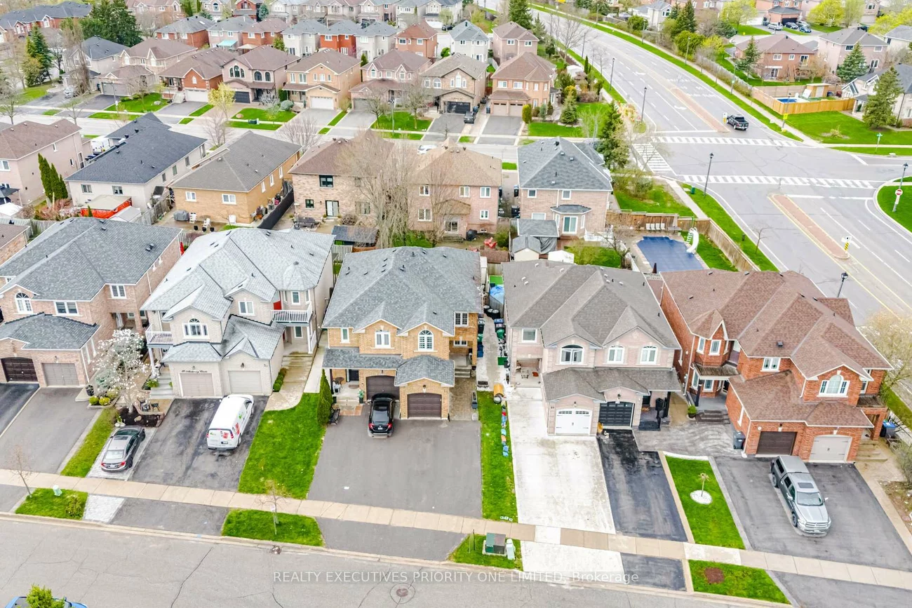 24, Archbury, Bolton East, Caledon