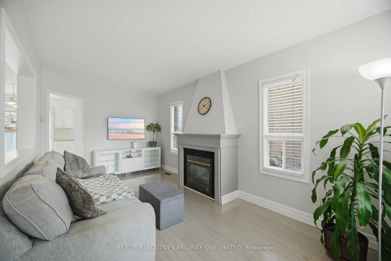 24, Archbury, Bolton East, Caledon