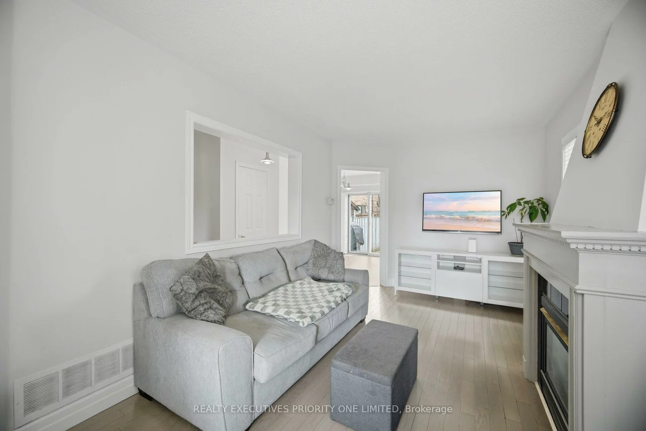 24, Archbury, Bolton East, Caledon