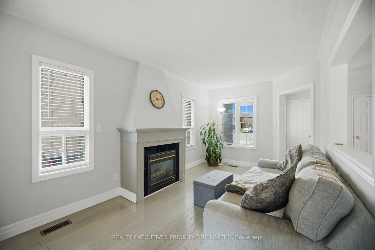 24, Archbury, Bolton East, Caledon