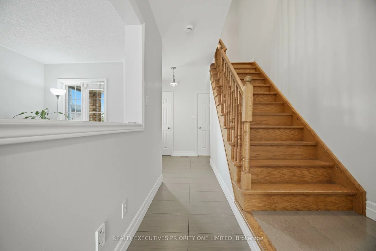 24, Archbury, Bolton East, Caledon