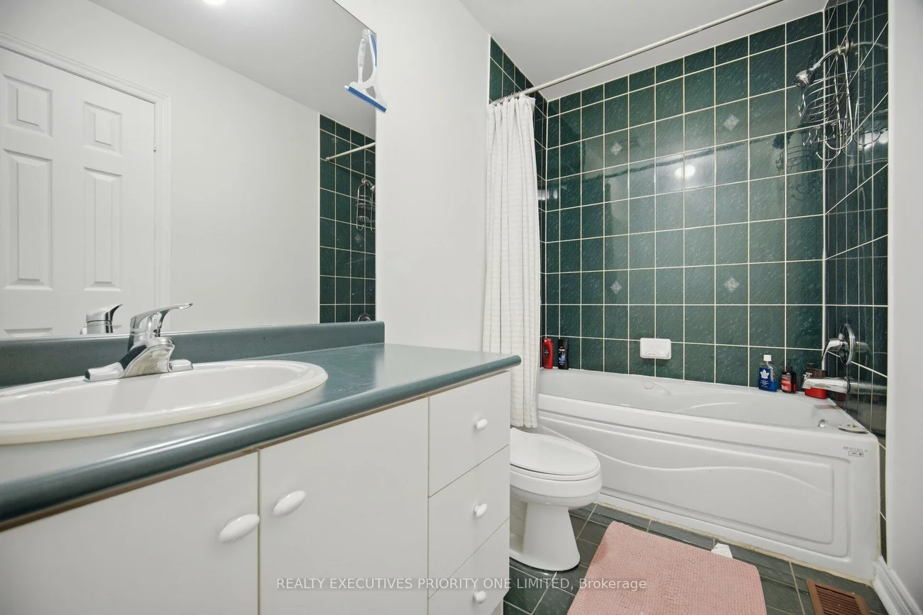 24, Archbury, Bolton East, Caledon