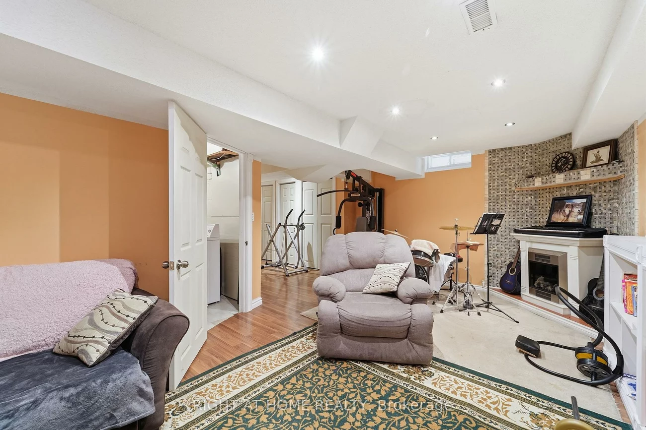 83, Headwater, Bolton West, Caledon
