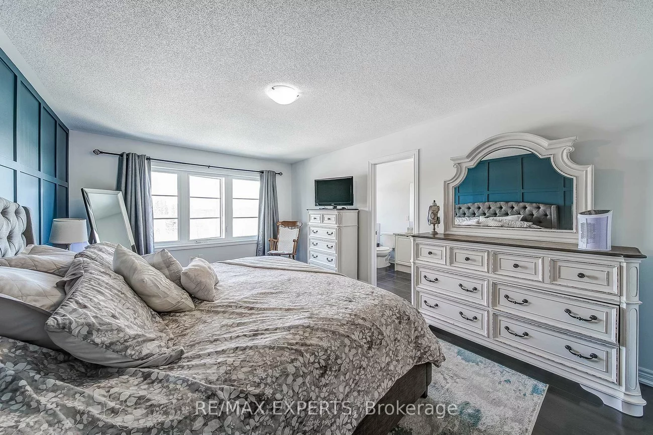 60, Humbershed, Bolton West, Caledon