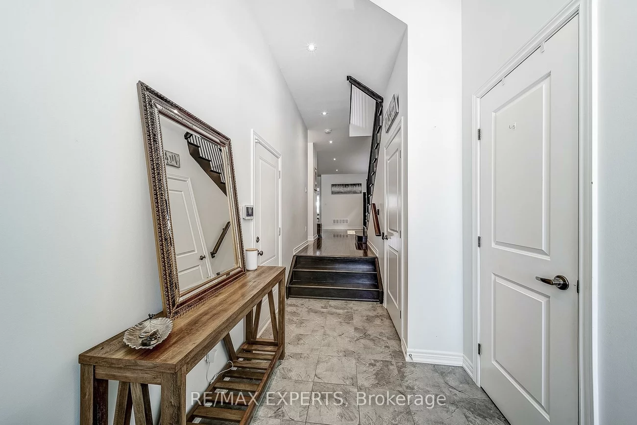 60, Humbershed, Bolton West, Caledon
