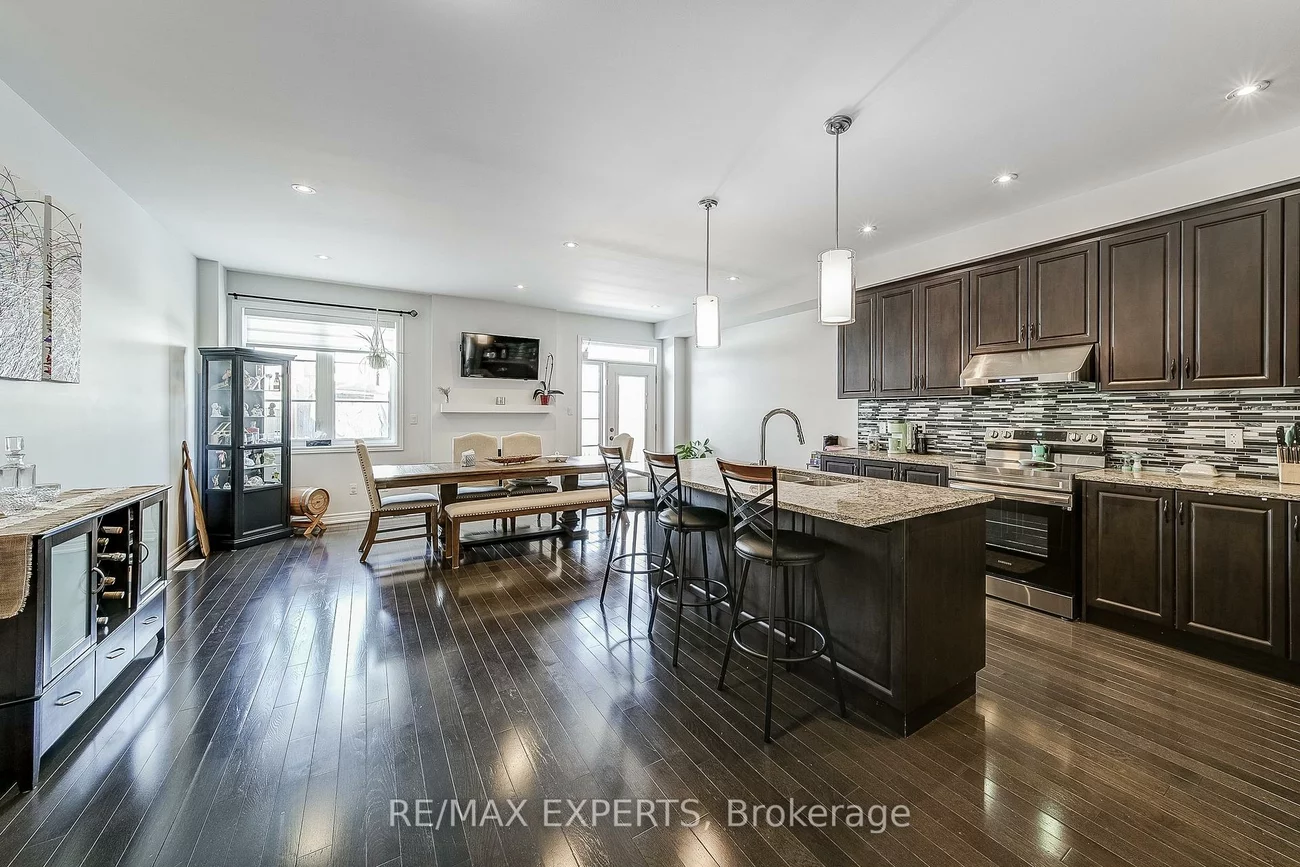60, Humbershed, Bolton West, Caledon