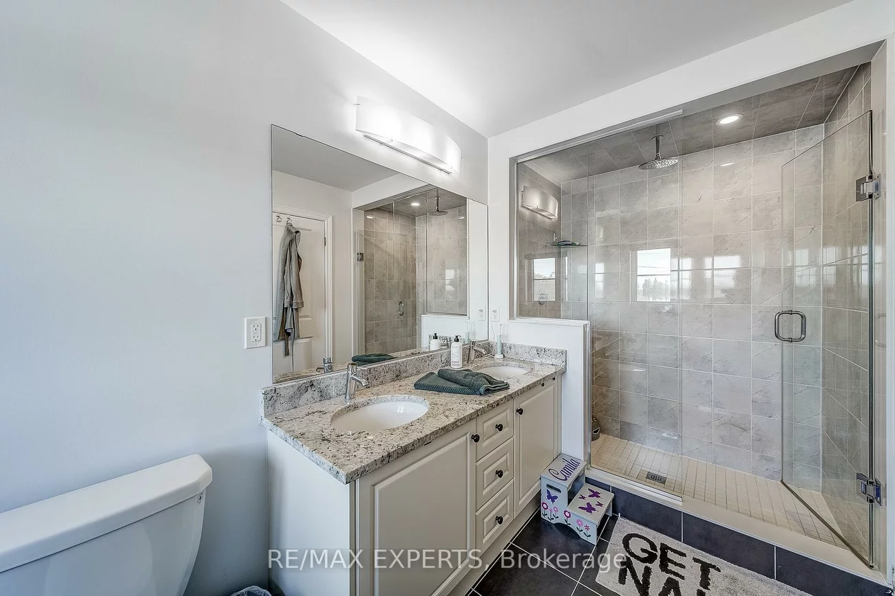 60, Humbershed, Bolton West, Caledon