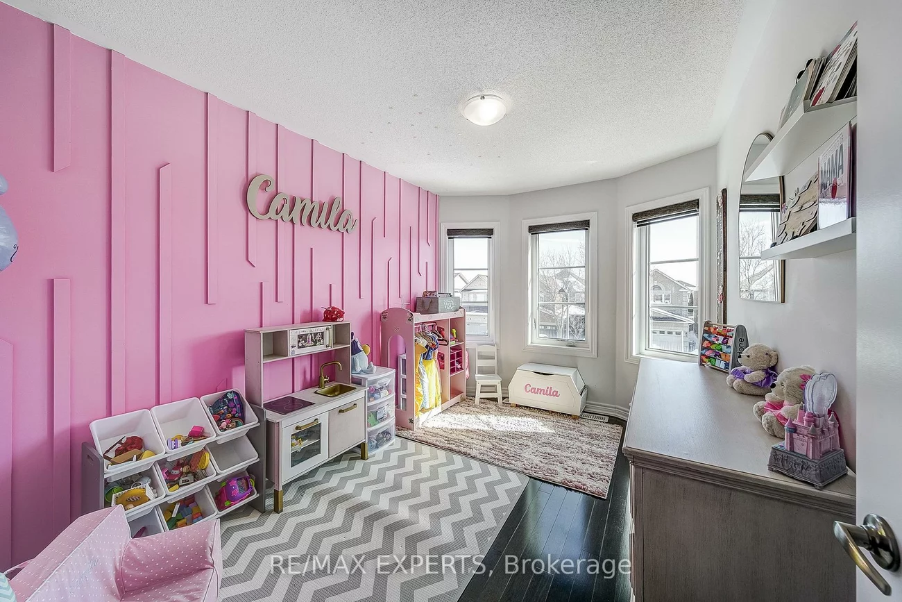 60, Humbershed, Bolton West, Caledon