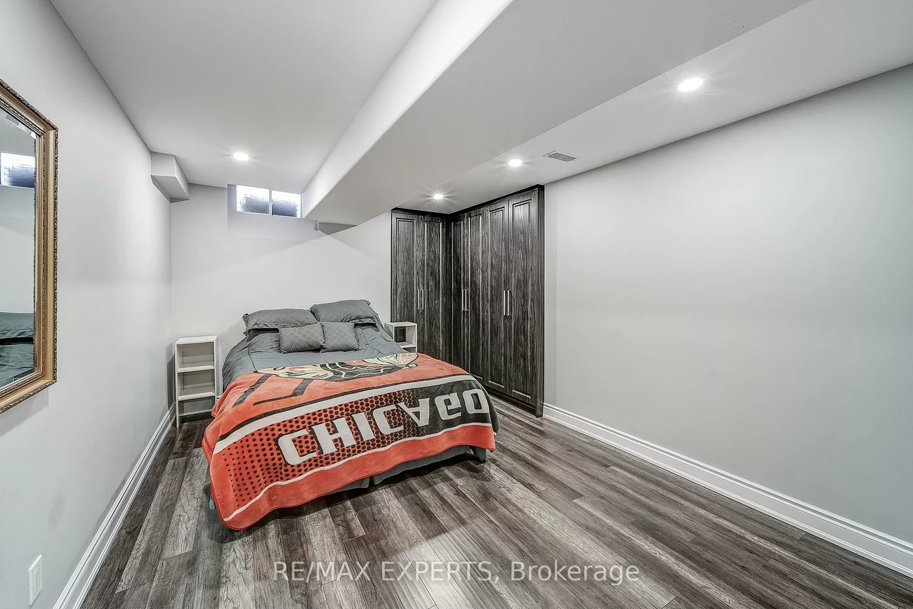 60, Humbershed, Bolton West, Caledon
