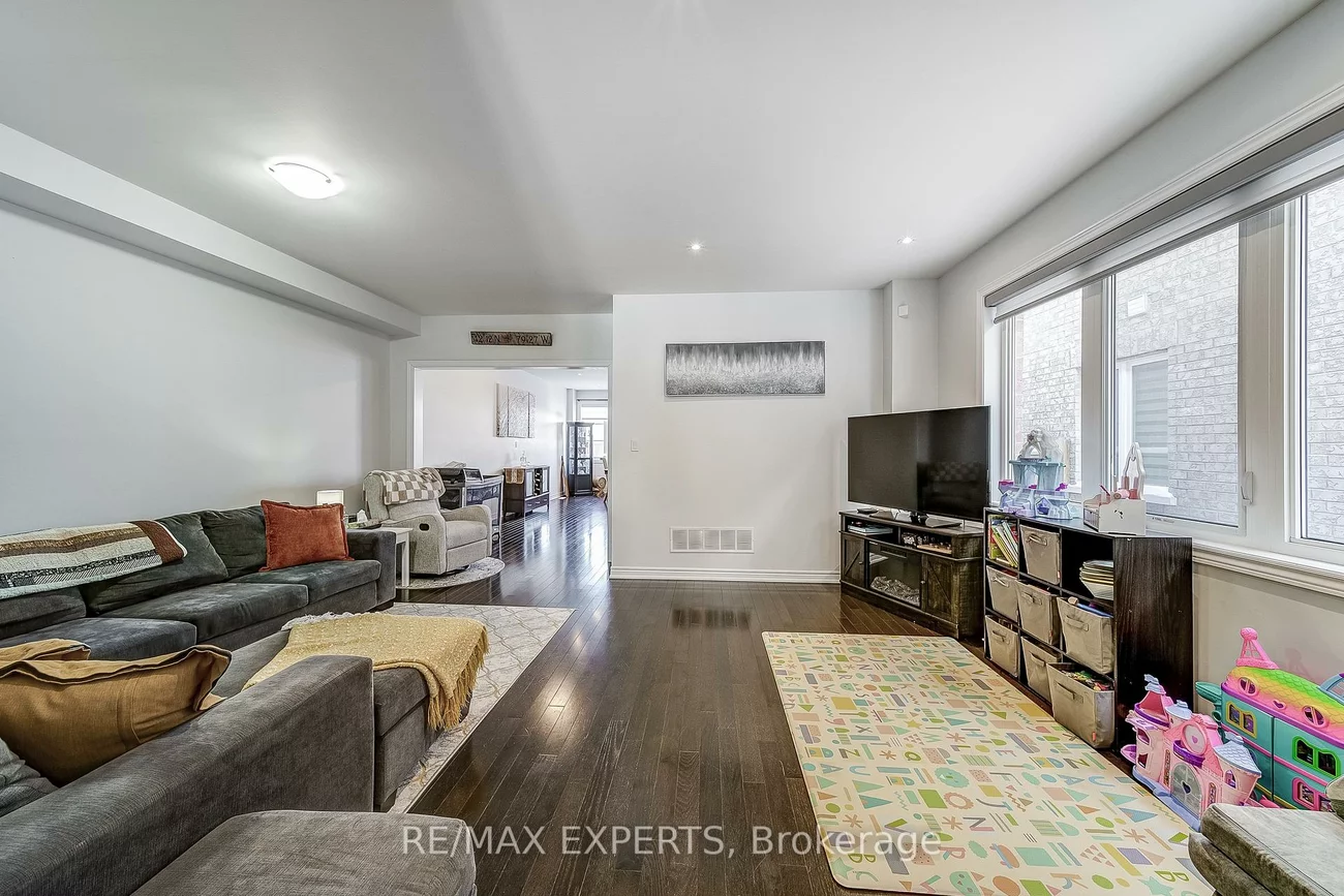 60, Humbershed, Bolton West, Caledon