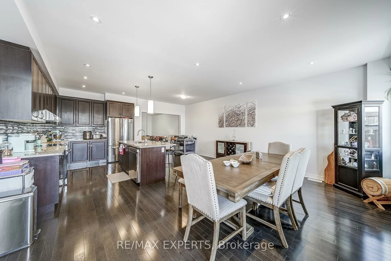 60, Humbershed, Bolton West, Caledon