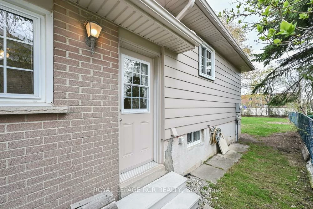 52, Ellwood, Bolton East, Caledon