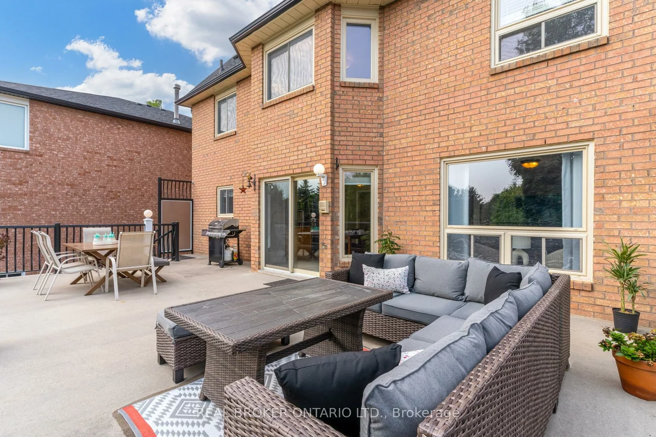 87, Taylorwood, Bolton North, Caledon