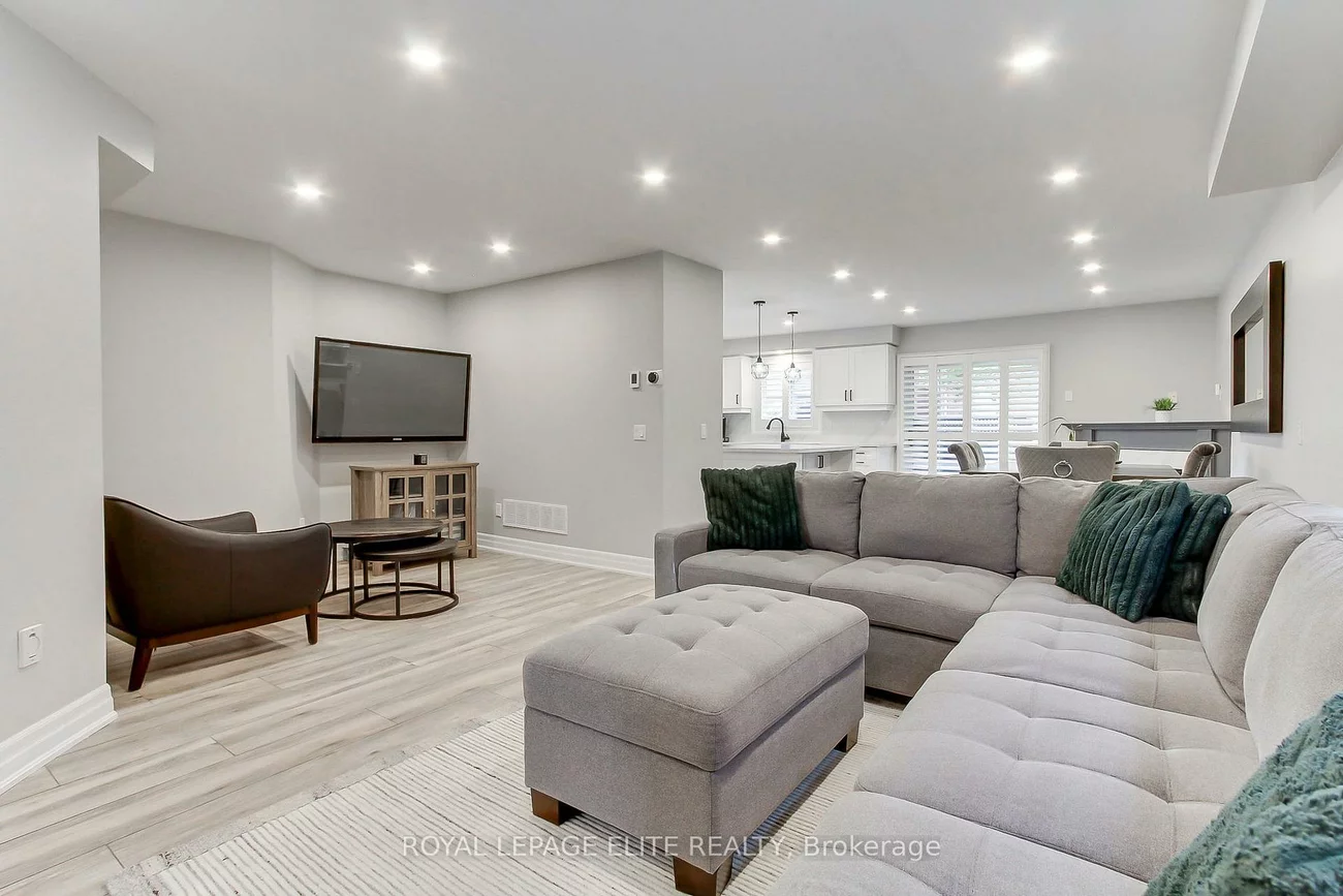 10, Stella, Bolton East, Caledon