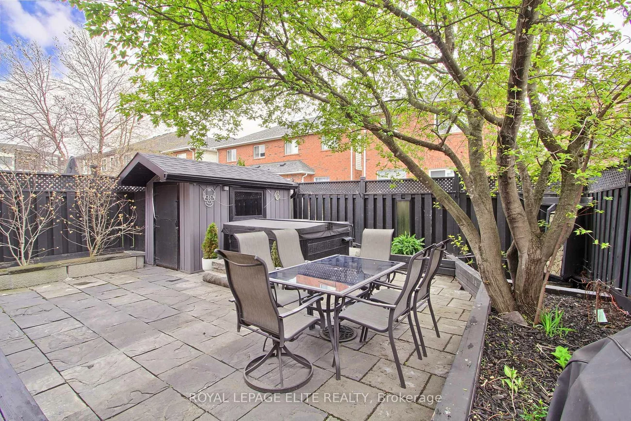 10, Stella, Bolton East, Caledon