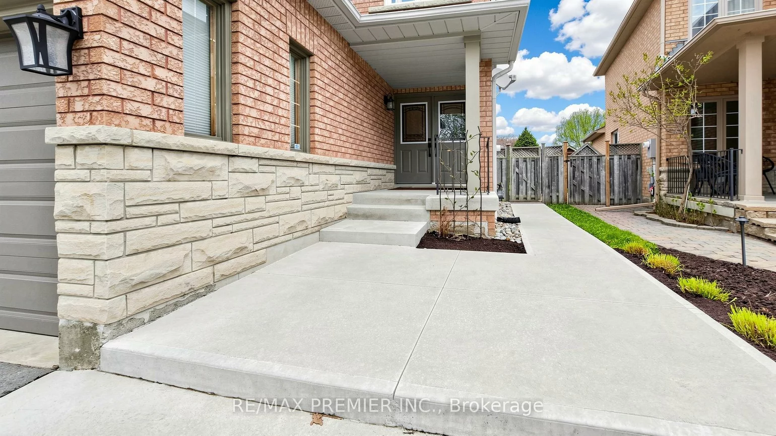 6, Terrastone, Bolton West, Caledon