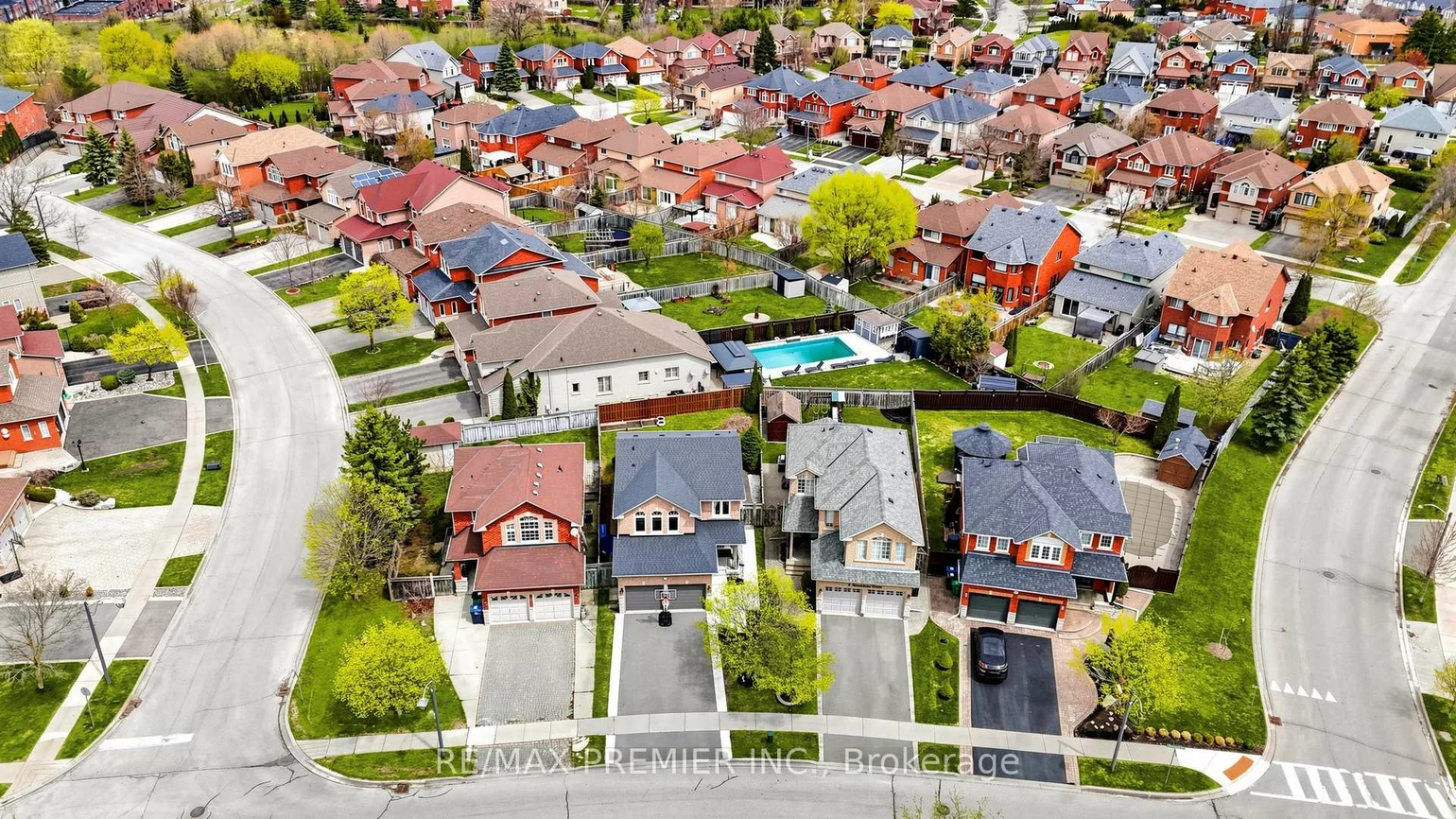 6, Terrastone, Bolton West, Caledon