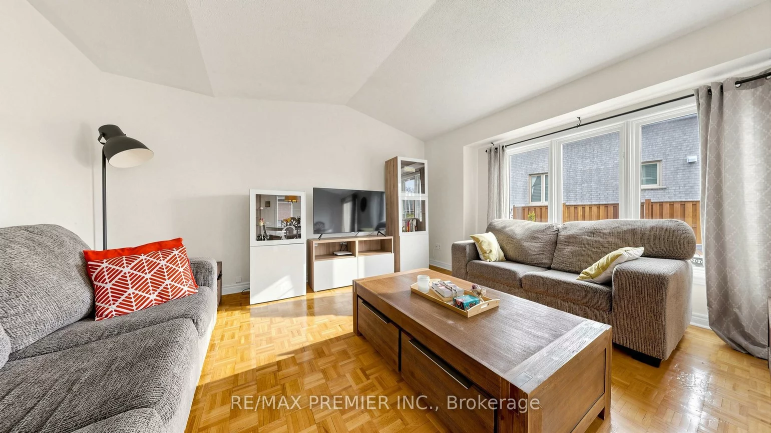 6, Terrastone, Bolton West, Caledon