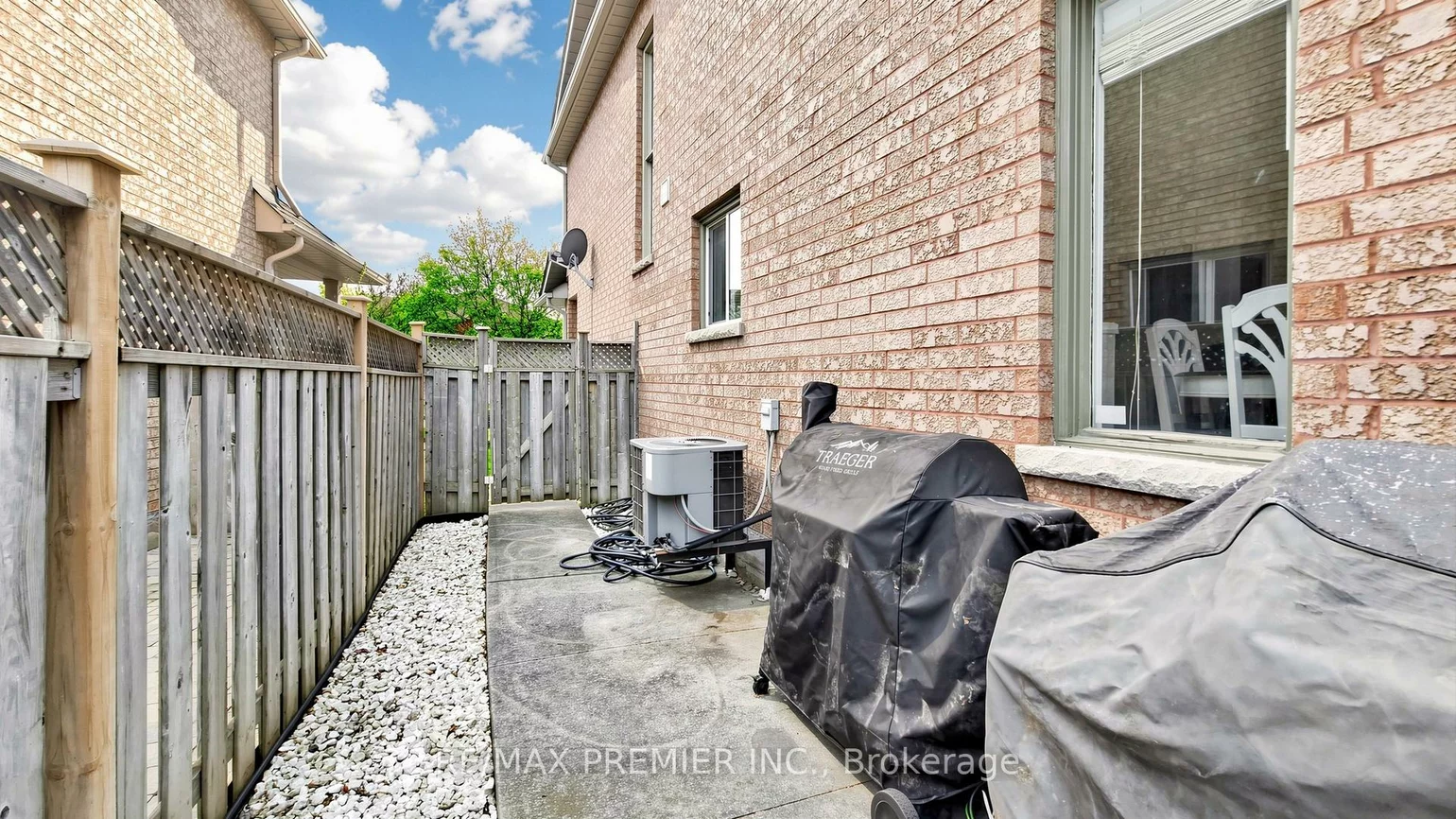 6, Terrastone, Bolton West, Caledon