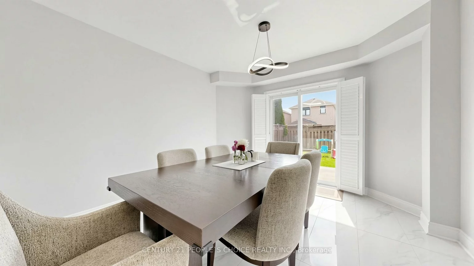 3, Manorwood, Bolton North, Caledon