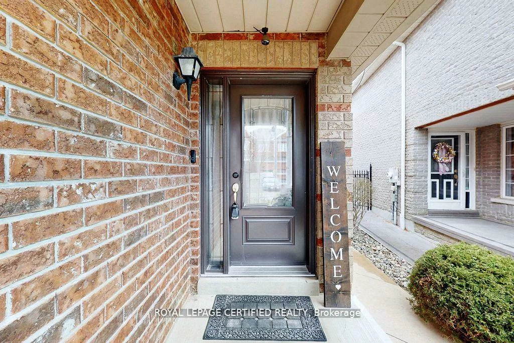 57, Humbershed, Bolton West, Caledon