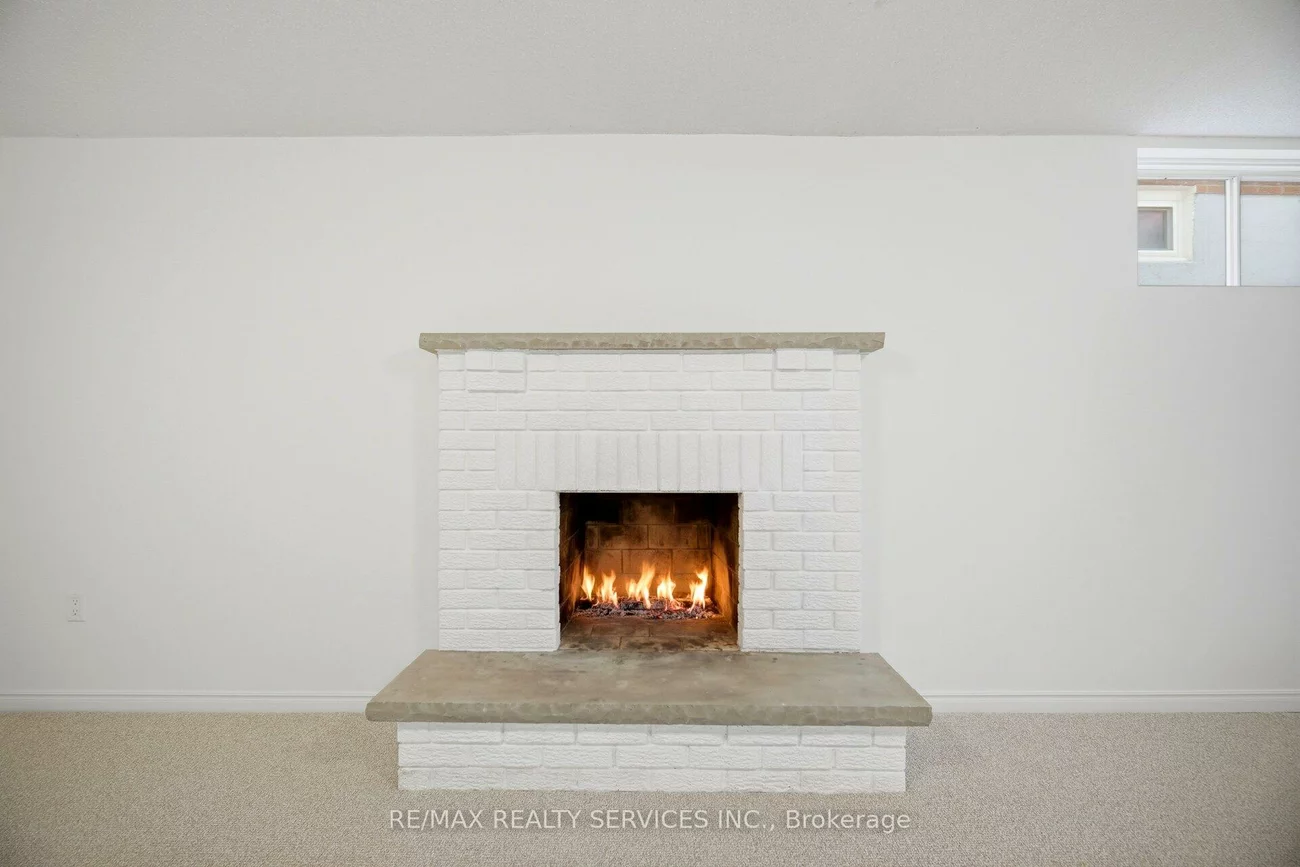 33, Hesp, Bolton West, Caledon