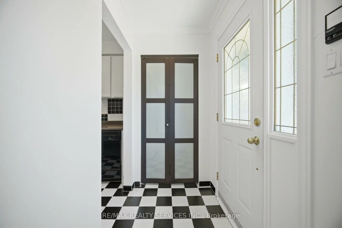 33, Hesp, Bolton West, Caledon