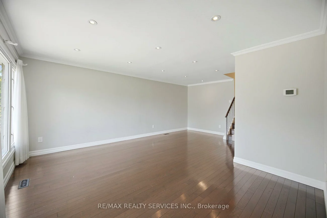 33, Hesp, Bolton West, Caledon