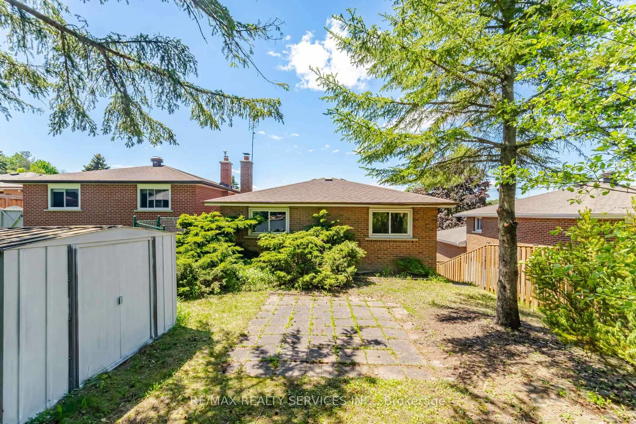 33, Hesp, Bolton West, Caledon
