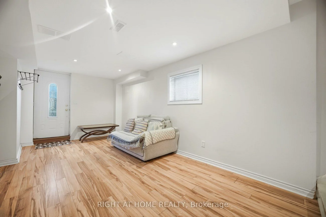 8, Richelieu, Bolton East, Caledon