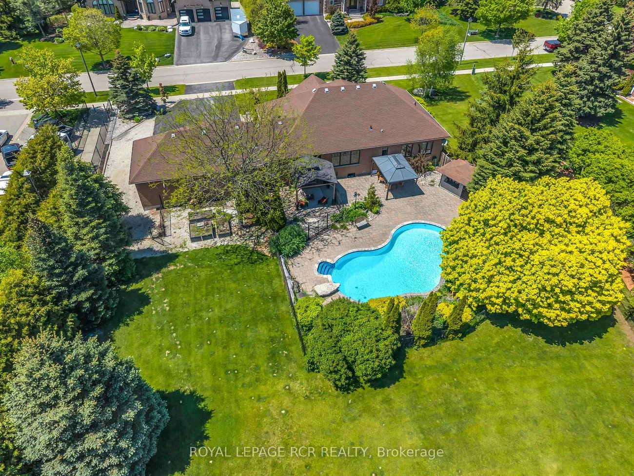 5, Massari, Caledon Village, Caledon