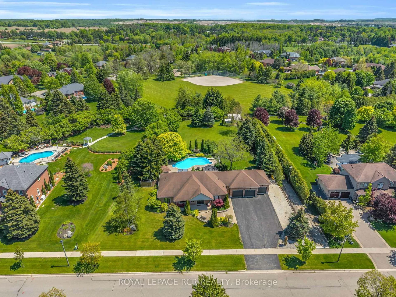 5, Massari, Caledon Village, Caledon
