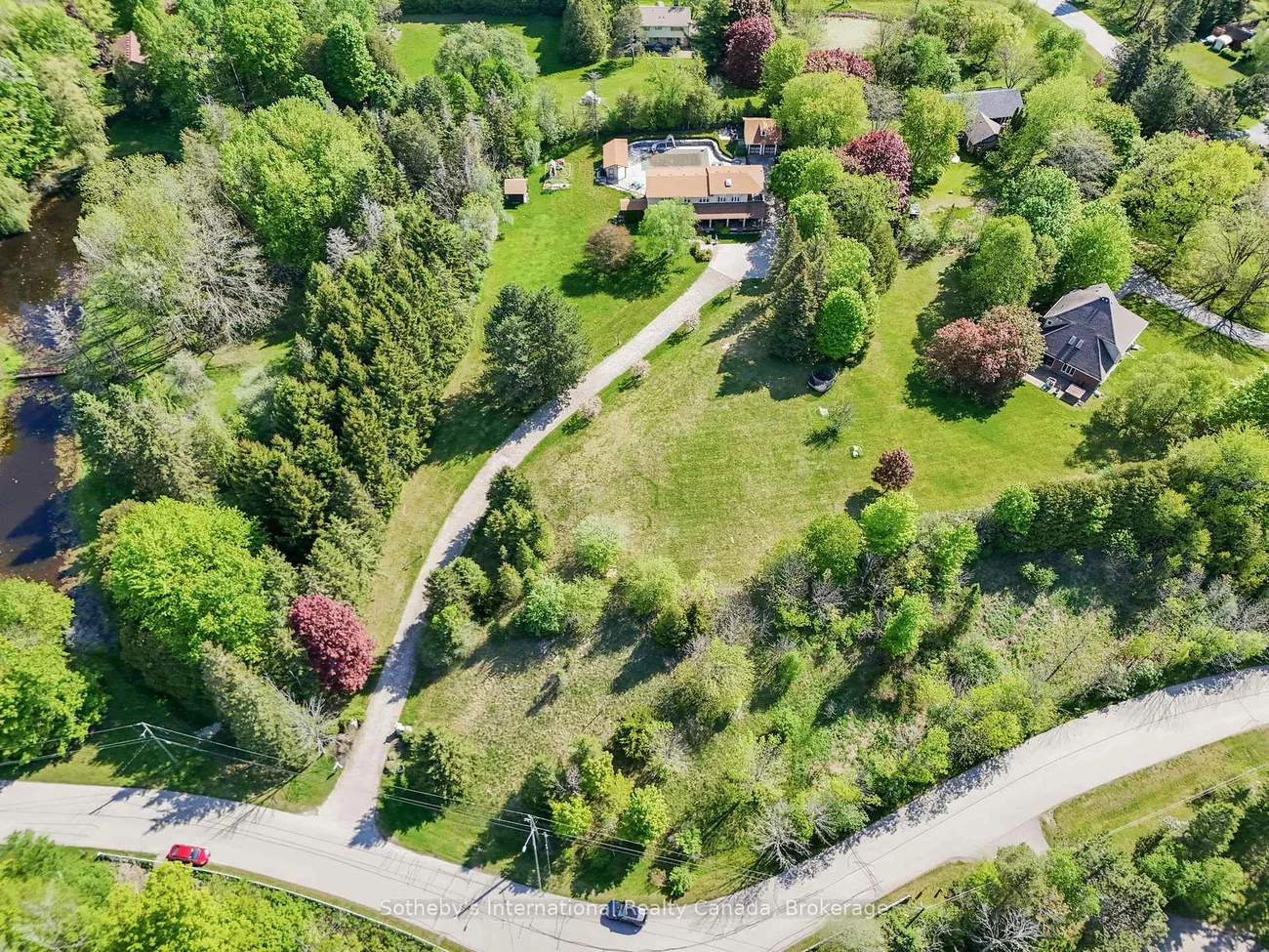 110, Palmer, Palgrave, Caledon