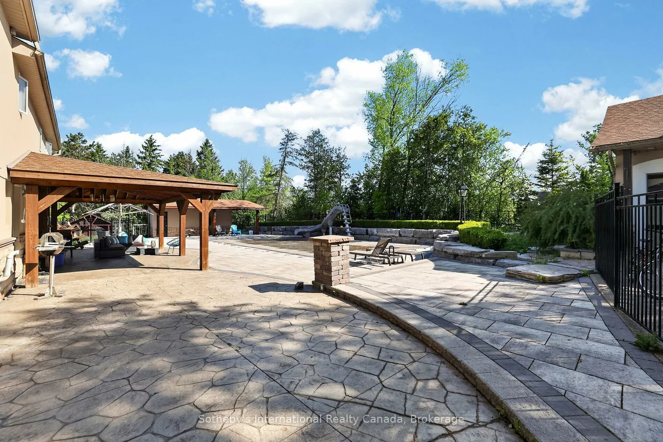 110, Palmer, Palgrave, Caledon