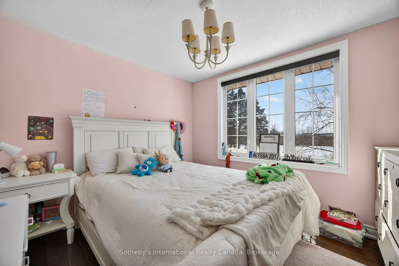 110, Palmer, Palgrave, Caledon
