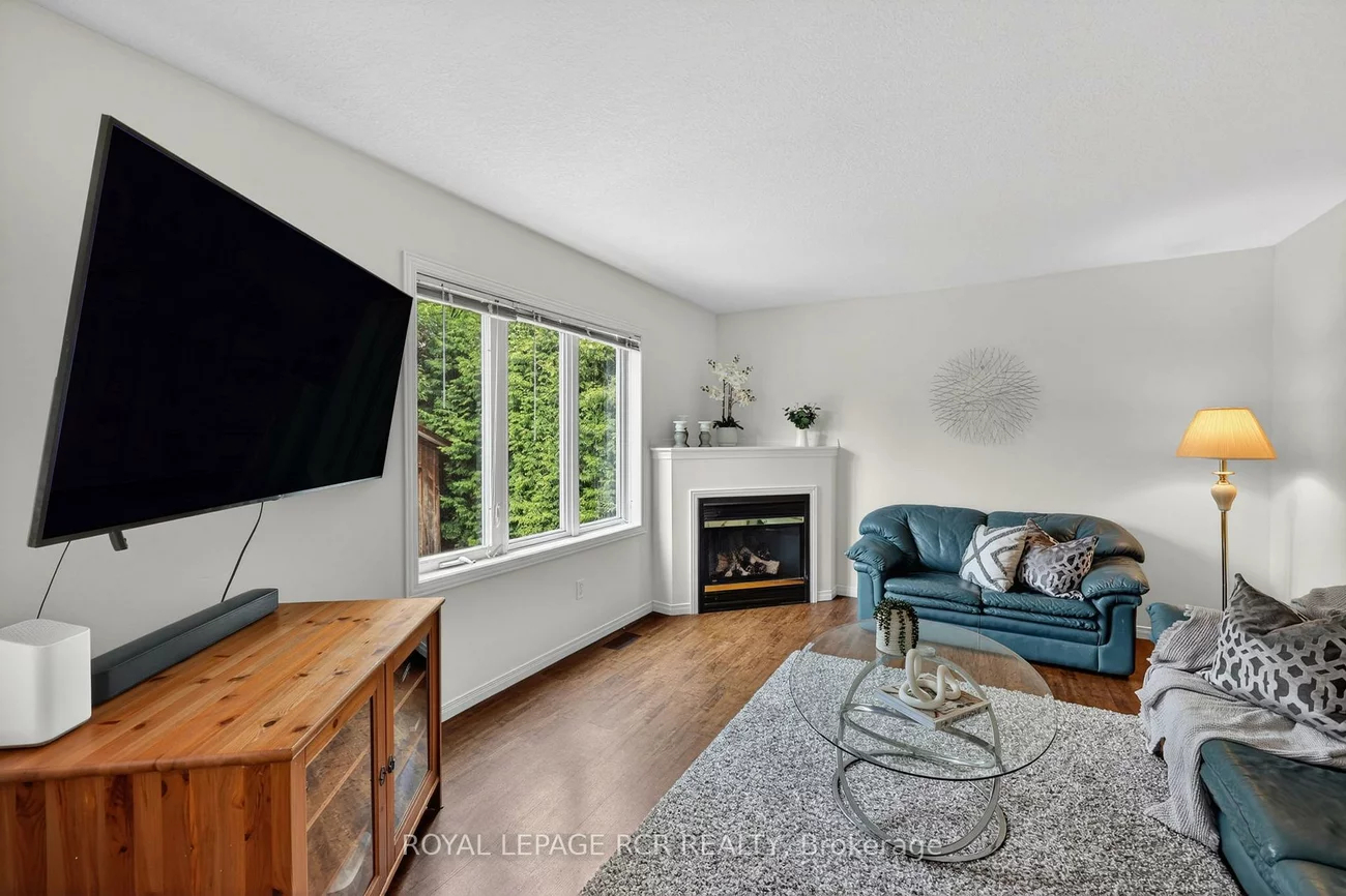 1552, Queen, Alton, Caledon