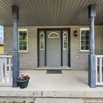 1552, Queen, Alton, Caledon