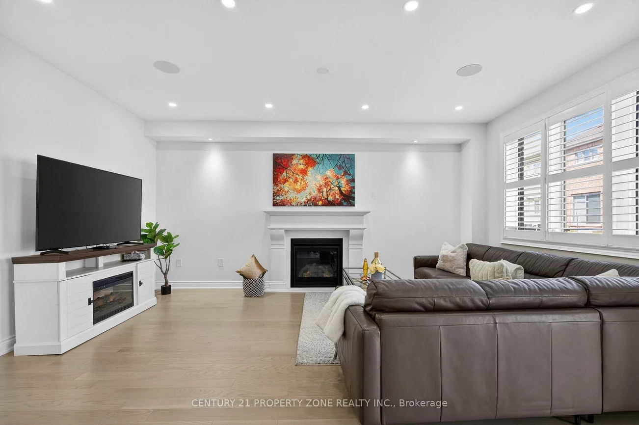105, Walker, Caledon East, Caledon